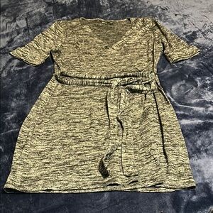 Chic Knit Dress with Belt